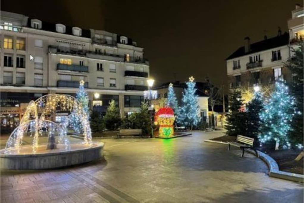 Studio A 2 Pas De La Gare Sartrouville Luaran gambar